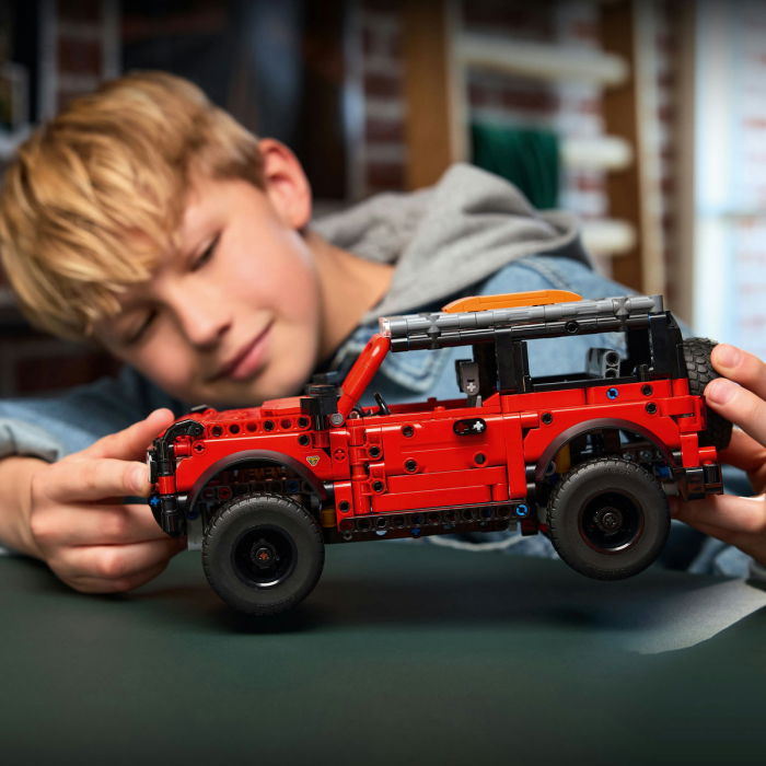 LEGO®  Technic - SUV Ford Bronco (42213), 943 piese [9]