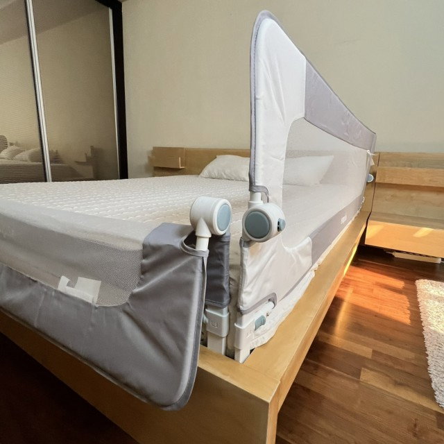 PACHET: 2 Bariere protectie pat copii, Rabatabile, pat de 180x200 cm [5]