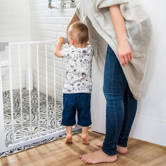 Pachet poarta de siguranta pentru copii si 2 extensii, dimensiuni ajustabile 71-104 cm, Empria, Alb [13]