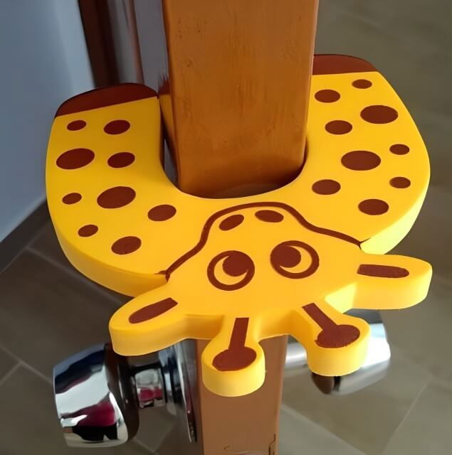 PACHET: Set 32 piese protectii mobilier + Deflector AC, protectie curent aer, Alb, Empria [8]