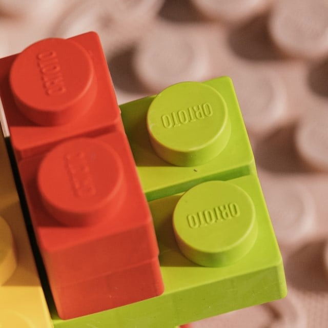 PACHET: Set 16 piese Blocuri de constructie 3D + Set 6 Covorase tip puzzle [11]