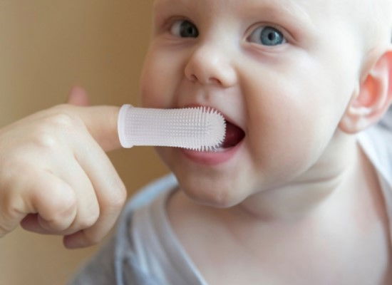Periuta de dinti degetar 360° din silicon pentru gingii bebe, Empria, Transparent [3]