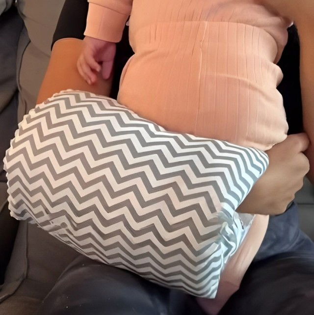 Perna de alaptare bebelusi pentru brat, perna relaxare, Empria, 24x20x10 cm, ZigZag [5]