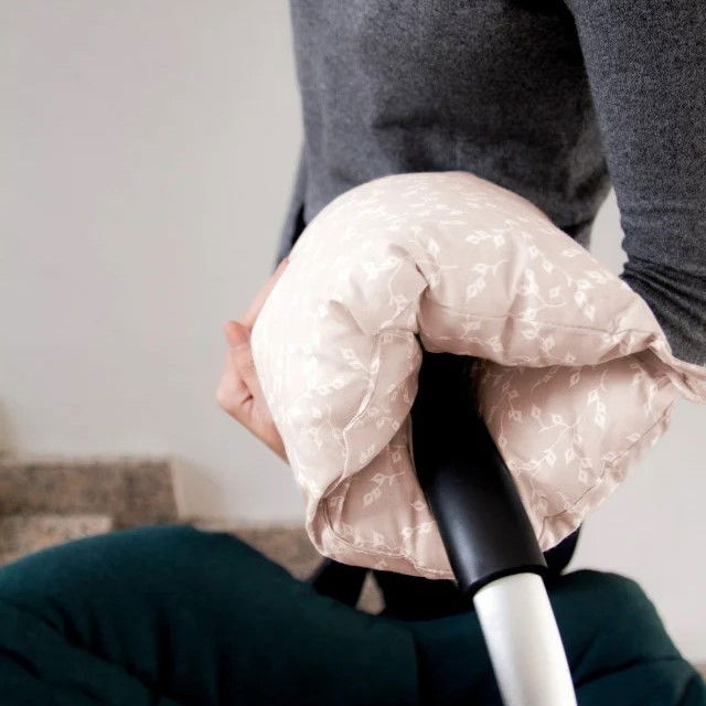 Perna multifunctionala pentru alaptat si gravide cu suport detasabil pentru cap BabyJem, Somon [1]