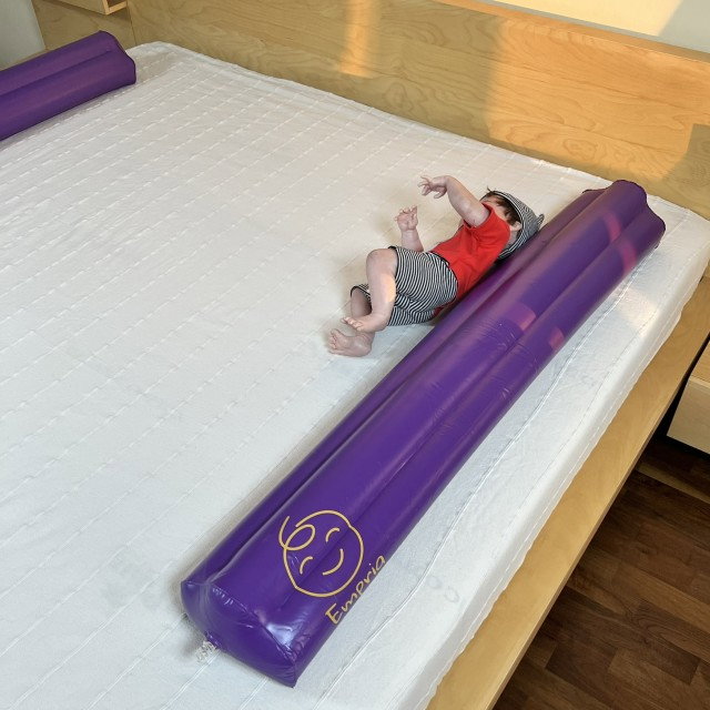 PRODUS RESIGILAT - Set bumpere gonflabile protectie pat copii, Empria, 2 bucati, portabile, 120x20x15 cm [3]