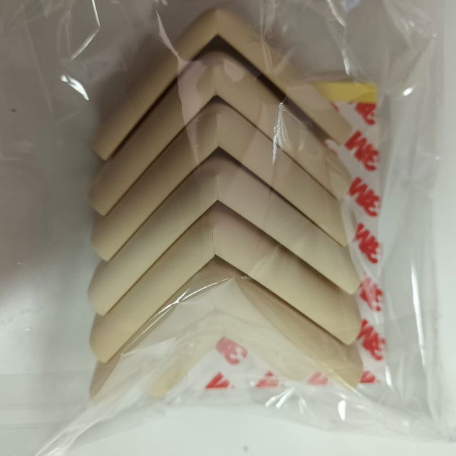 Set 6 bucati subtiri protectii colturi mobilier, 2.3x0.7x5 cm, Crem [7]