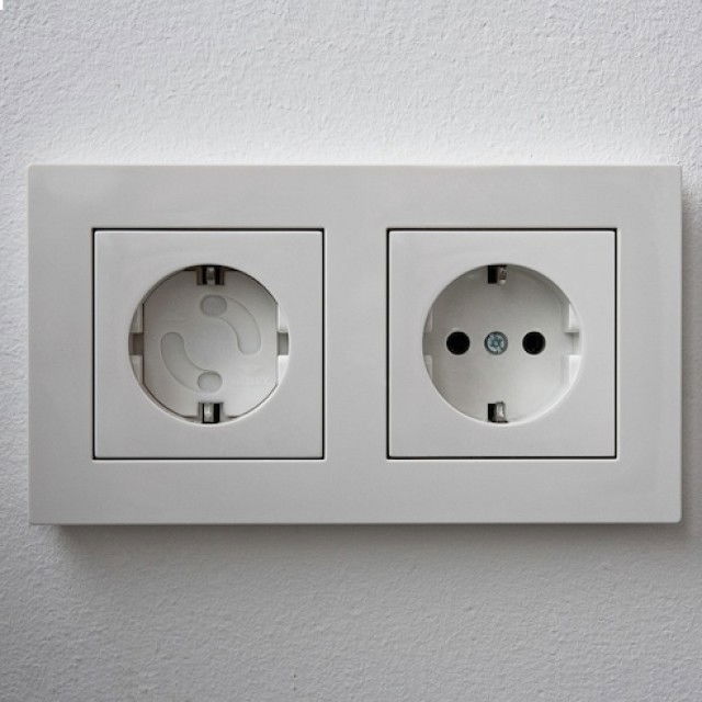 Set protectie priza copii, 10 bucati cu adeziv [10]
