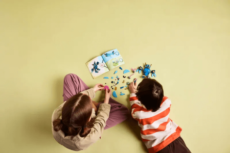 LEGO® Bufnita timpului a lui Zoey (71494), 359 piese [6]