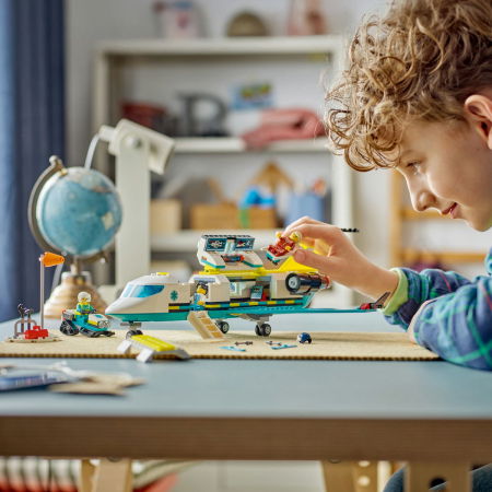 LEGO®  City - Avion-ambulanta pentru urgente (60465), 403 piese [6]