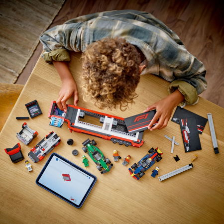 LEGO® City - Camion F1 cu masinile F1 RB20 si AMR24 (60445), 1086 piese [5]