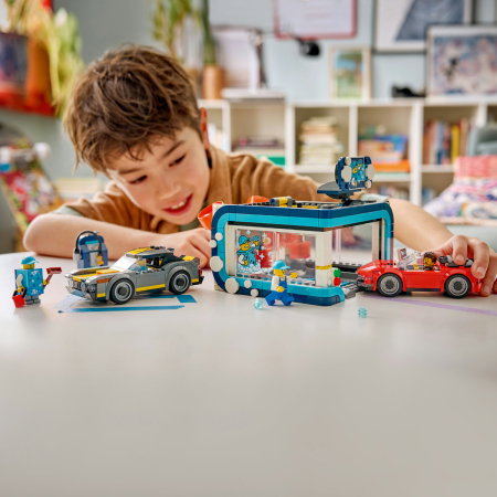 LEGO® City - Spalatorie auto drive-thru (60497), 583 piese [3]