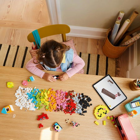 LEGO® Classic - Cutia creativitatii si a veseliei (11042), 680 piese [5]