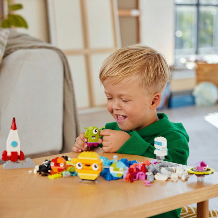  LEGO®  Classic - Planete creative (11037), 450 piese [3]
