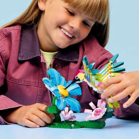 LEGO® Creator -  Animale salbatice: Colibri colorat (31384), 312 piese [3]