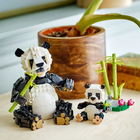 LEGO® Creator - Animale salbatice: Familia de ursi panda (31165), 626 piese [7]