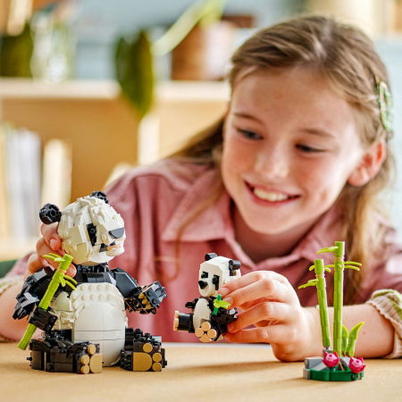 LEGO® Creator - Animale salbatice: Familia de ursi panda (31165), 626 piese [6]