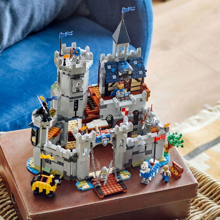LEGO®  Creator - Castel medieval cu cai si cavaleri (31168), 1371 piese [7]