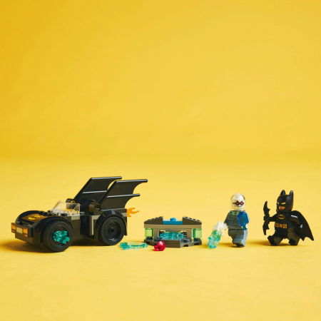 LEGO® DC Super Heroes - Batman™ si Batmobile™ vs. Mr. Freeze™ (76301), 63 piese [5]