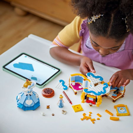  LEGO®  Disney - Rochia Cenusaresei (43266), 474 piese [5]