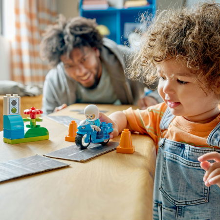 LEGO® DUPLO - Motocicleta albastra de politie (10471), 11 piese [3]