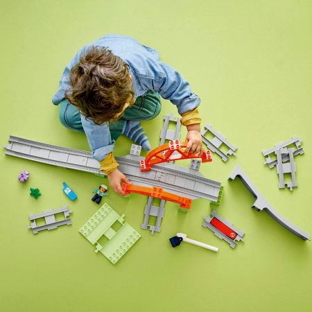 LEGO® DUPLO -  Set de extindere Pod cu sine de cale ferata (10426), 42 piese [3]