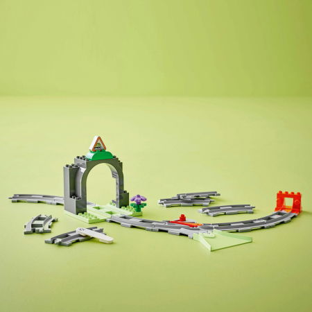  LEGO®  DUPLO - Set de extindere Tunel cu sine de cale ferata (10425), 20 piese [7]