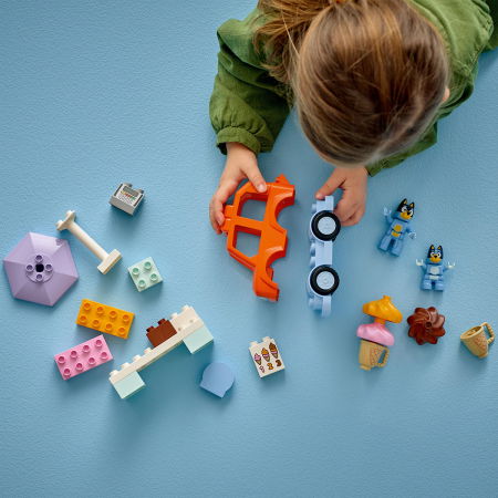 LEGO®  DUPLO - Vizita cu Blue la furgoneta de inghetata (10458), 22 piese [4]