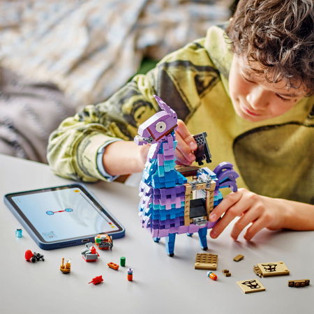 LEGO® FORTNITE - Supply Llama (77071), 691 piese [3]