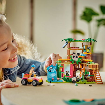  LEGO®  Friends - ingrijirea animalelor de la refugiul pentru panda (42648), 243 piese [6]