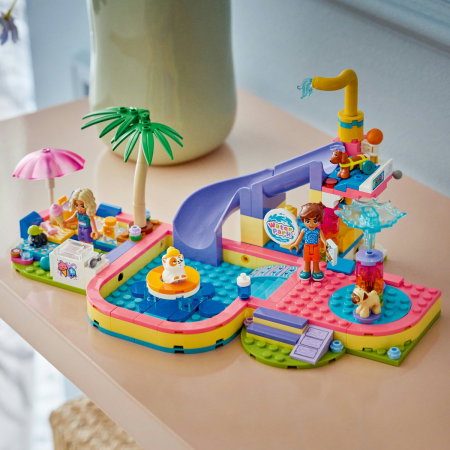 LEGO® Friends - O zi distractiva in parcul acvatic (42676), 278 piese [4]