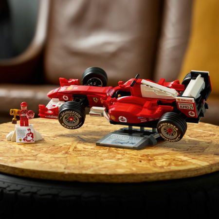 LEGO® Icons (Creator Expert) - Ferrari F2004 si Michael Schumacher (11375), 735 piese [8]