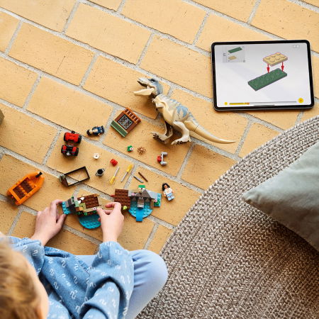 LEGO® Jurassic World - Evadare pe rau din calea unui T. rex (76975), 199 piese [4]