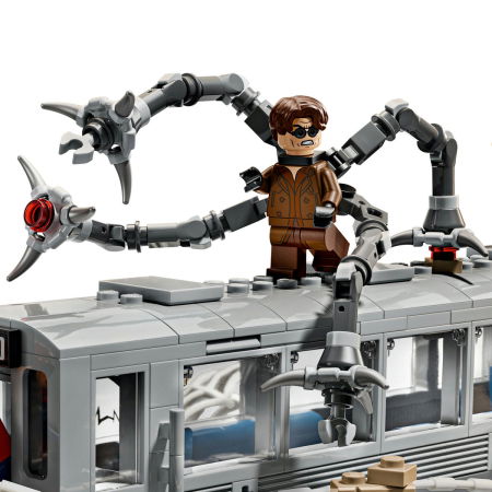LEGO®  Marvel Super Heroes - Lupta de pe acoperisul trenului dintre Omul-Paianjen si Doc Ock (76321), 393 piese [7]