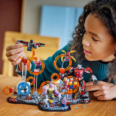 Jucarii copii si jocuri educative -  LEGO®  Marvel Super Heroes - Razbunatorii: Sfarsitul jocului Batalia finala (76323), 621 piesa 