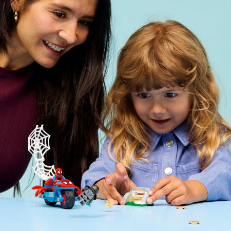 LEGO® Marvel Super Heroes - Spidey pe motocicleta vs Rhino (11206), 61 piese [3]