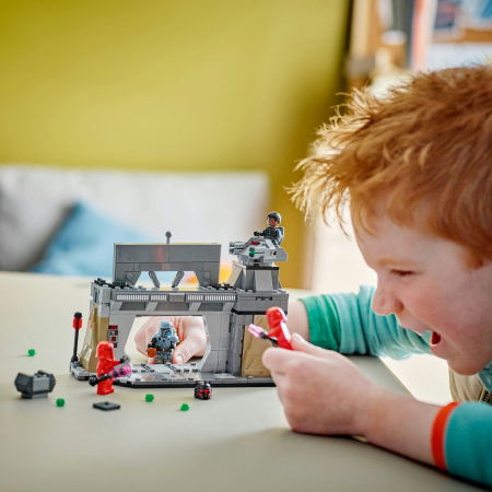  LEGO®  Star Wars - Lupta dintre Paz Vizsla™ si Moff Gideon™ (75386), 289 piese [4]