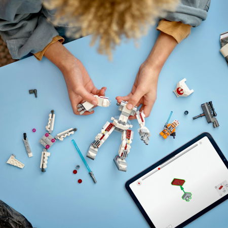  LEGO®  Star Wars - Robotul X-Wing™ al lui Luke Skywalker™ (75390), 195 piese [3]