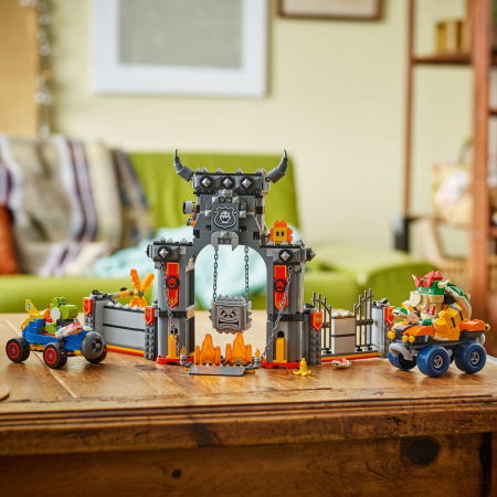 LEGO®  Super Mario - Mario Kart – Castelul lui Bowser (72039), 1068 piese [6]