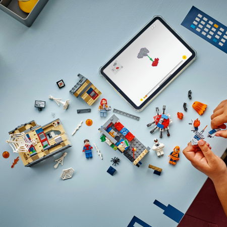 LEGO®  Super Mario - Mario Kart – LEGO®  Mario interactiv si Standard Kart (72043), 278 piese [3]