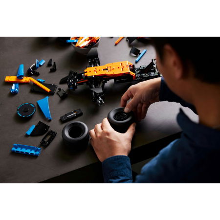 LEGO® Technic - McLaren Formula 1 (42141), 1432 piese [5]