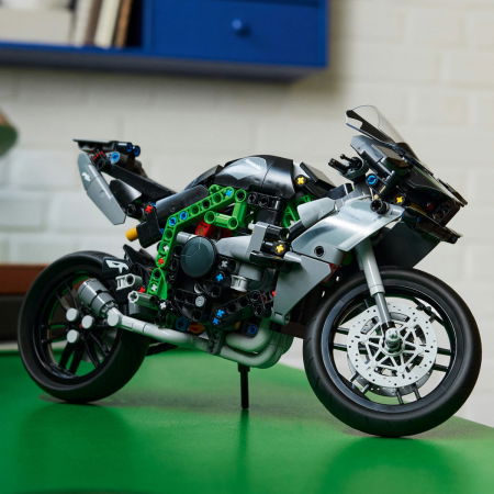 LEGO® Technic -  Motocicleta Kawasaki Ninja H2R  (42170), 643 piese [5]