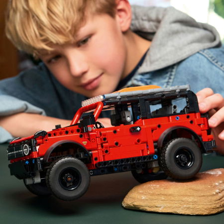 LEGO®  Technic - SUV Ford Bronco (42213), 943 piese [4]