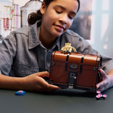  LEGO®  Wednesday - Apartamentul lui Mana (76785), 828 piese [4]