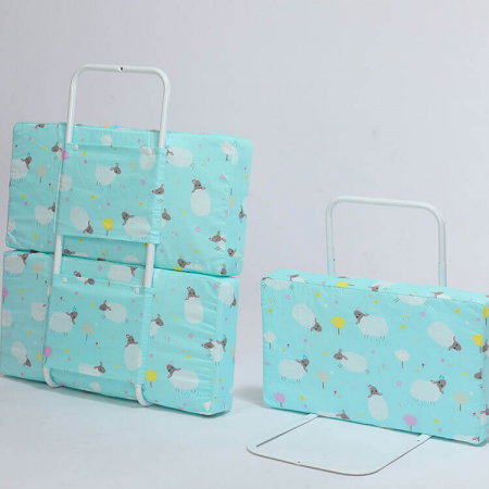 Bariera protectie pat pentru copii si bebelusi - PRODUS RESIGILAT - Mini-Bumper protectie pat, 60(L)x56(H) cm, Roz pastel