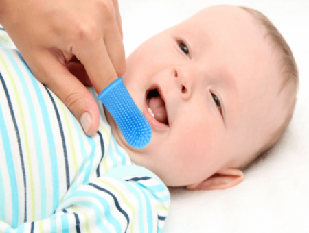 Igiena si ingrijire bebelusi - Periuta de dinti degetar 360° din silicon pentru gingii bebe, Empria, Diverse culori