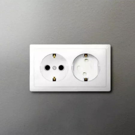 Set protectie priza copii, 10 bucati cu adeziv [15]