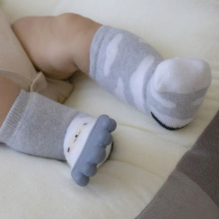 Sosete cu accesoriu dentitie BabyJem Teether Socks, Diverse culori [3]