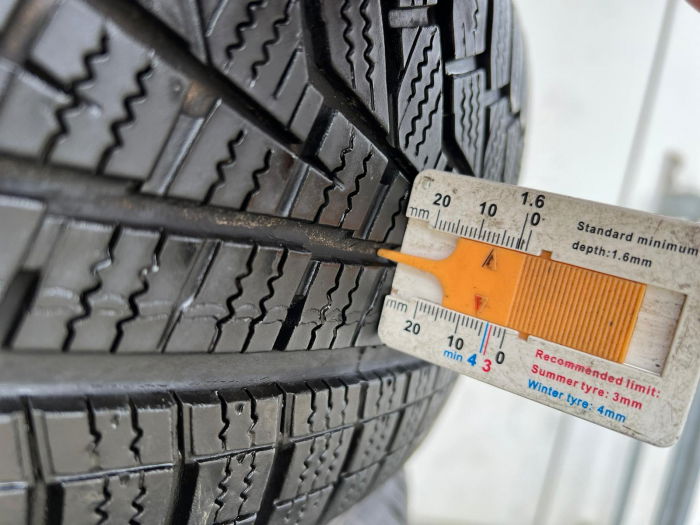 Set 2 anvelope 215/70 R16 100T sh iarna Hankook 6mm cu garantie [6]