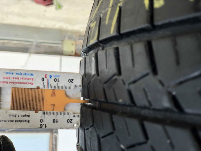 set 4 anvelope 215/65 R15C 104/102T sh vara Bridgestone 6.5mm cu garantie [6]