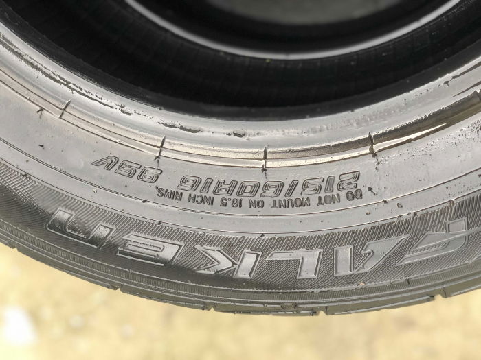 set 2 anvelope 215/60 R16 95V sh vara Falken 5mm cu garantie [4]